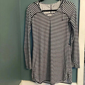Coolibar Black/white stripe cover up dress - women’s XS - hooded -long sleeve